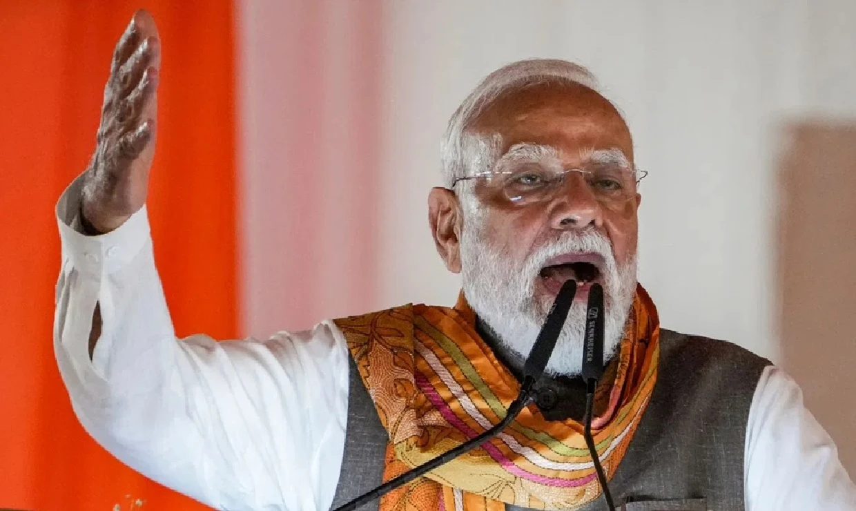 PM Modi Postpones Airport Exit to Ensure Clear Roads for NEET-UG Aspirants