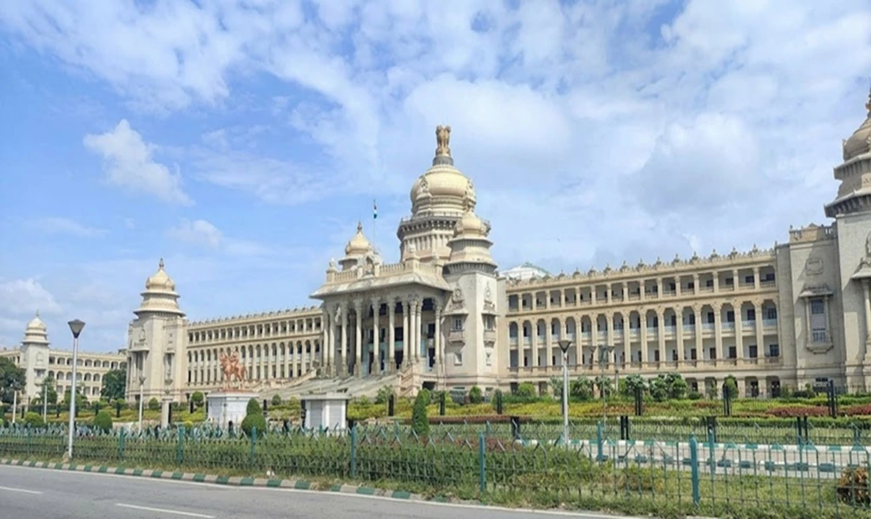 Karnataka Revenue Department to Recruit 572 Village Administrative Officers (VAO)