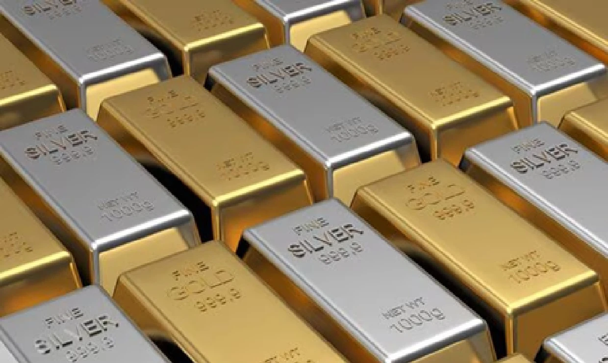 Gold and Silver Prices Drop on Monday Due to Weak Demand and Stronger US Dollar