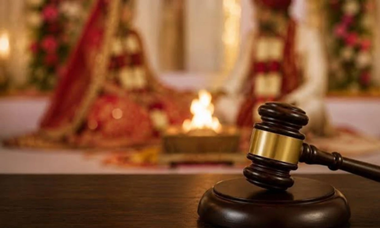 Gujarat HC Rules Marriage Registration Alone Invalid Without Traditional Rites Like Saptapadi