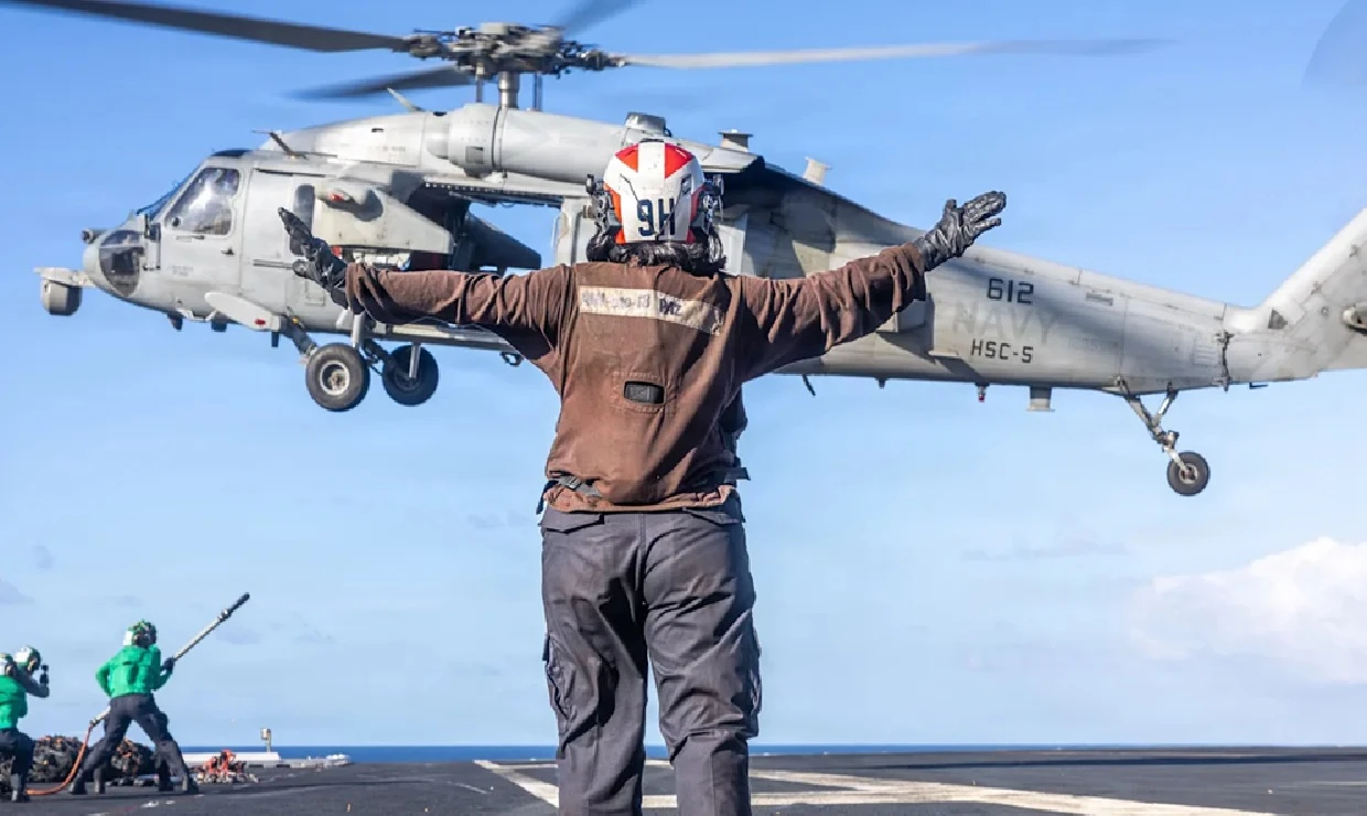 US Military Helicopter Makes Emergency Landing in Arabian Sea; One Crew Member Missing