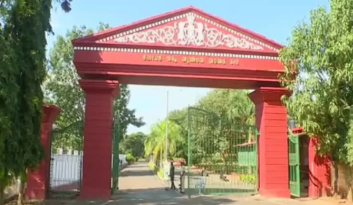 HC Beats Back 32-Year-Old Stamp Duty Demand: Revenue Dept Can't Dig Up Decades-Old Property Cases