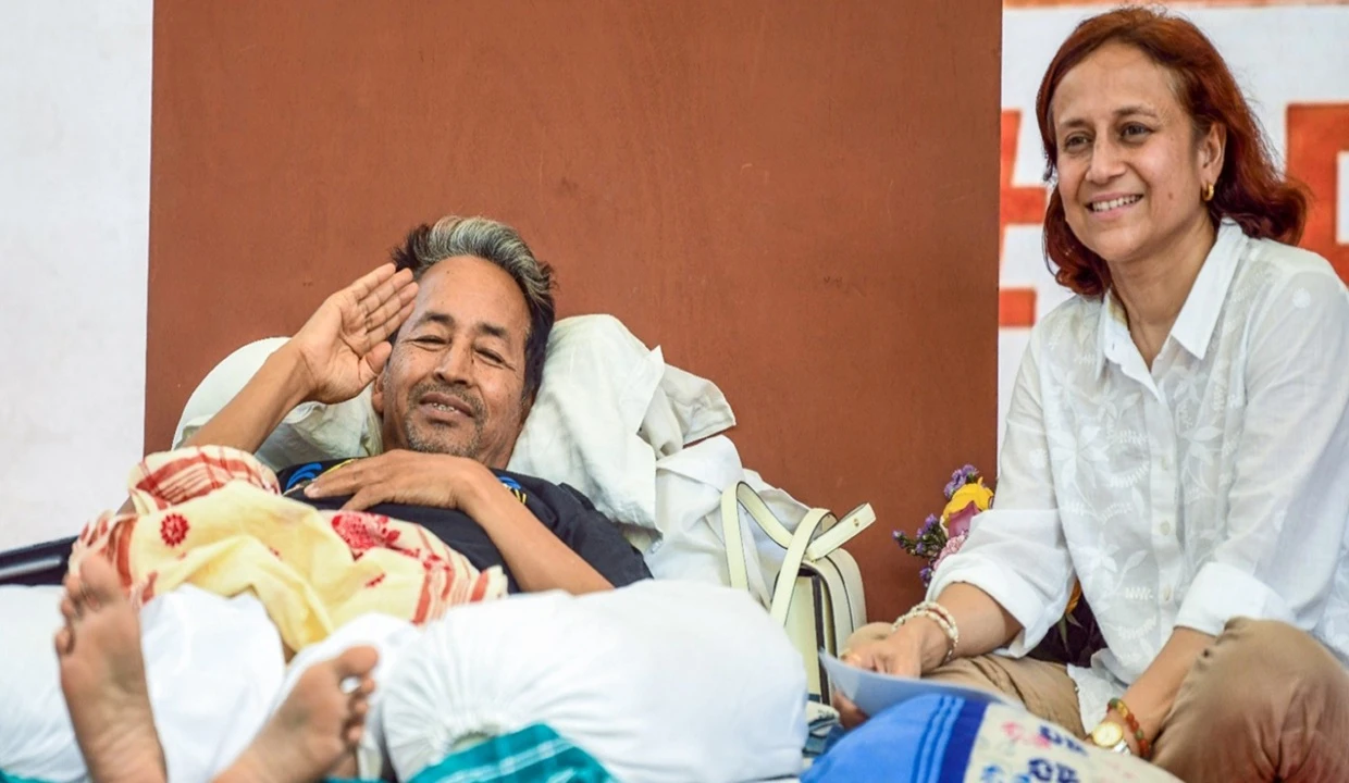 Sonam Wangchuk's Wife Alleges 'Illegal Detention' at Safdarjung Hospital, Claims Discrepancy in Health Records